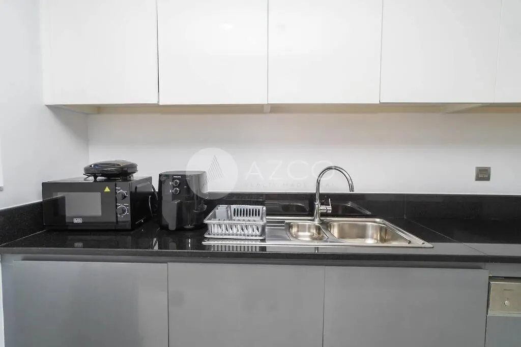 Deluxe One Br In Damac Maison Prive Dubai 0*,
