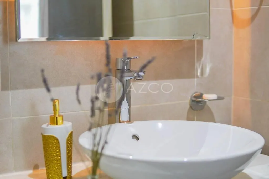 Apartment Deluxe One Br In Damac Maison Prive Dubai