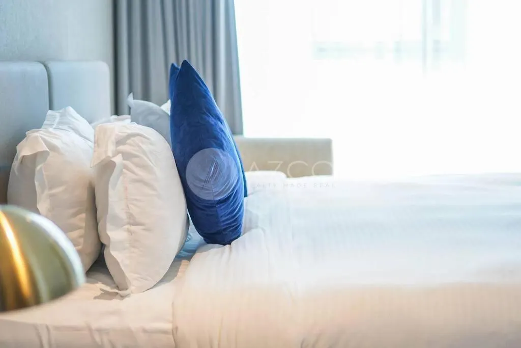 Apartment Deluxe One Br In Damac Maison Prive Dubai